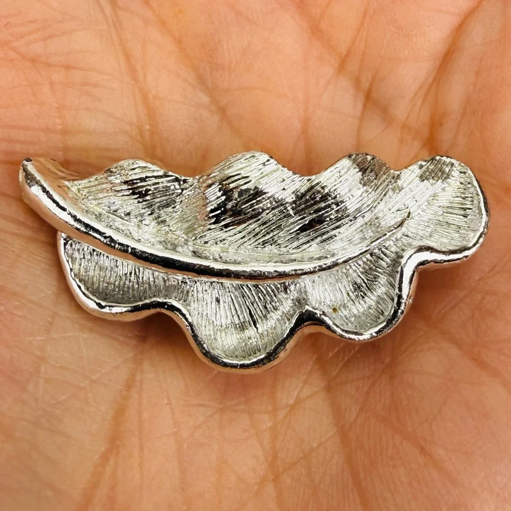 Elegant Silvertone Weighted Etched Leaf Brooch Pin
